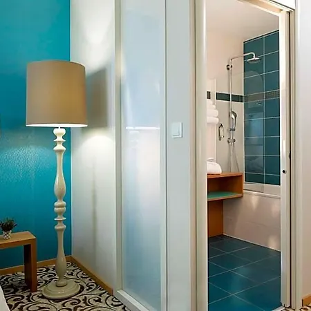 Hotel Western De La Regate-erdre 4*