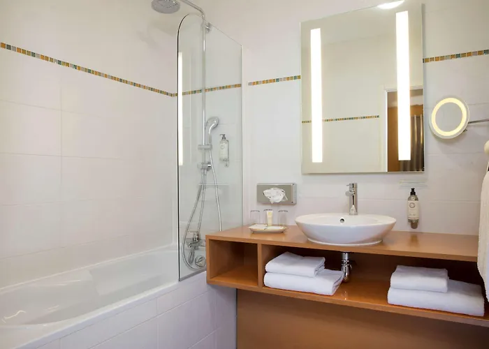 Western De La Regate-erdre Hotel